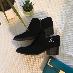 Unisa black booties with zipper and buckle
